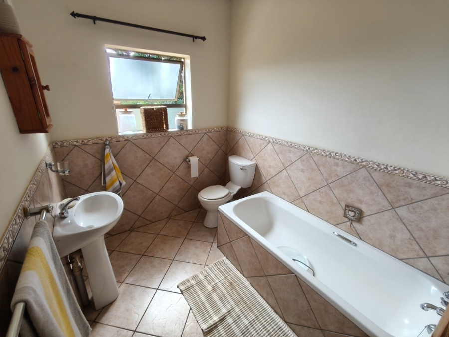 3 Bedroom Property for Sale in Safari Gardens North West